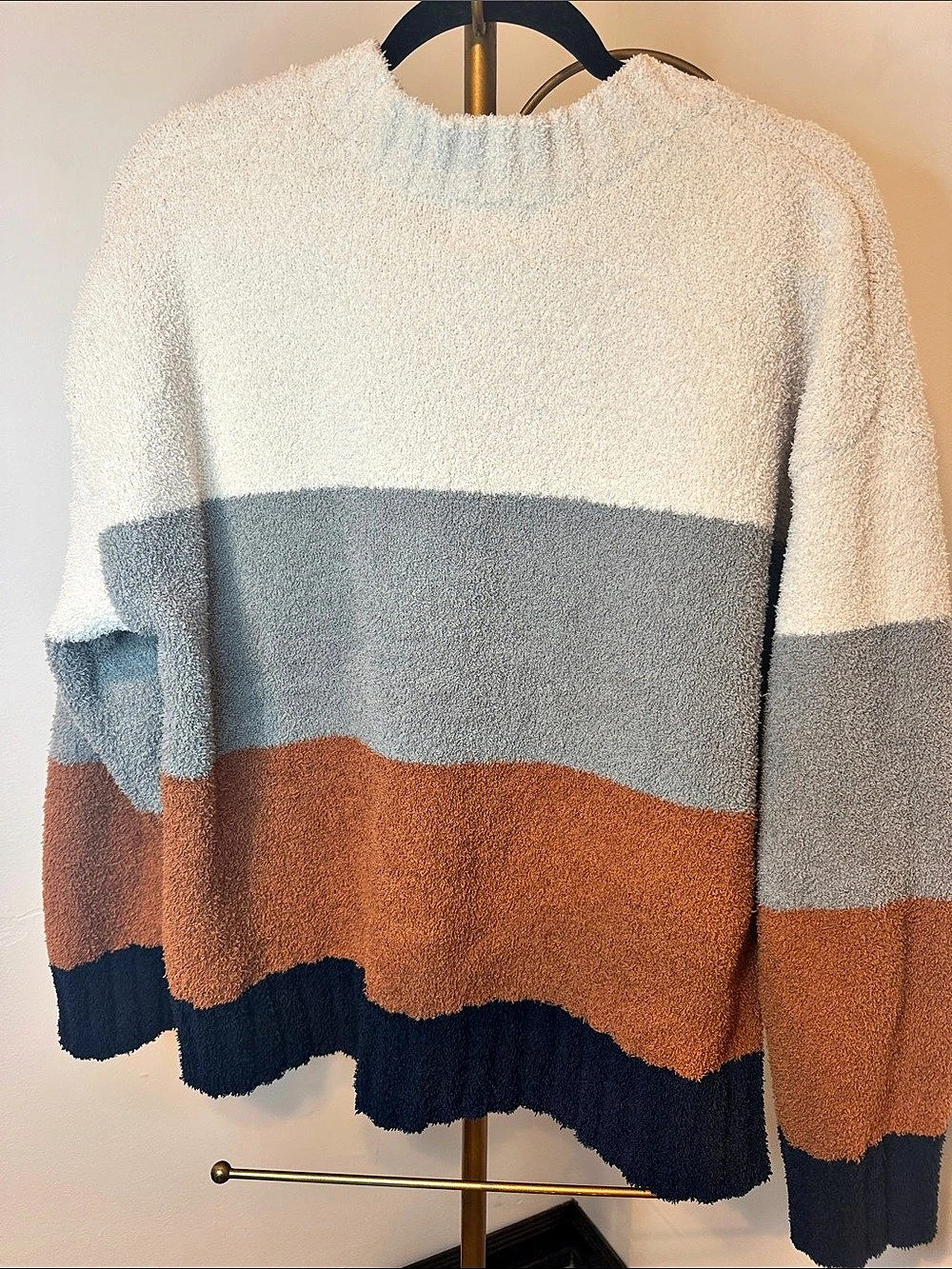 T X S Color Block Sweater Size Large Like New